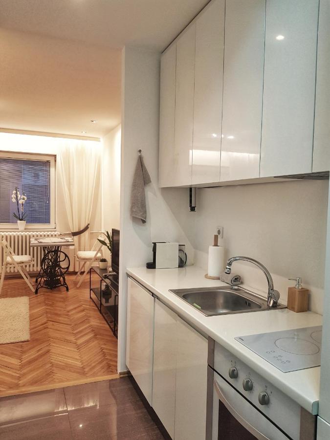סקופיה Uma- Urban Mini Apartment מראה חיצוני תמונה