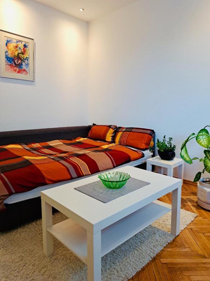סקופיה Uma- Urban Mini Apartment מראה חיצוני תמונה